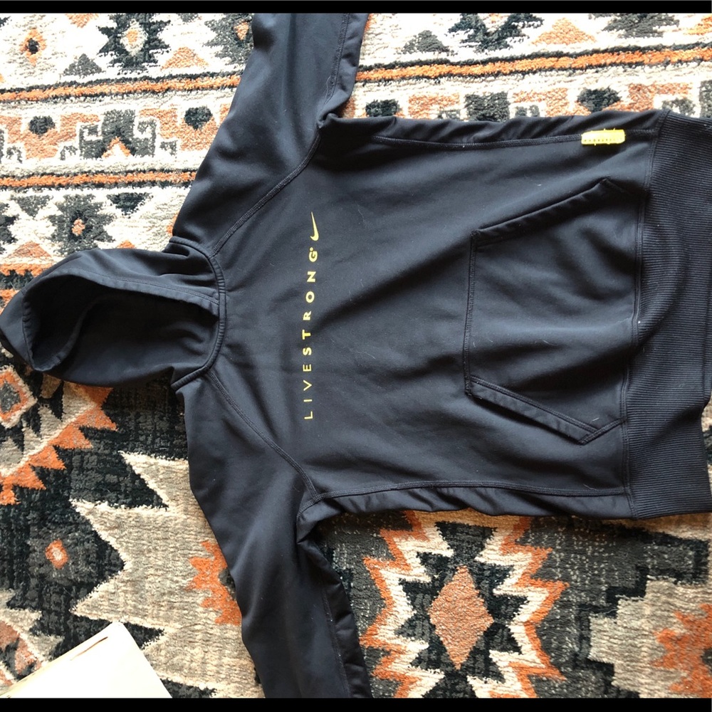 nike sweatshirt